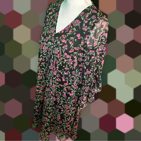 NWOT Calvin Klein Black / Pink Floral Bell Sleeve Chiffon Overlay Shift Dress 4 - Picture 14 of 14